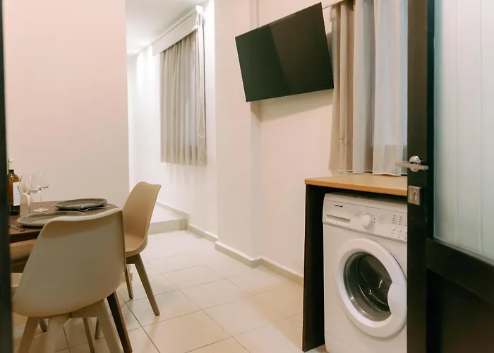 Ismini City Center Apartment